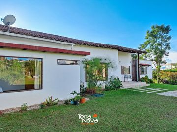 Finca en conjunto cerrado en venta Guatapé