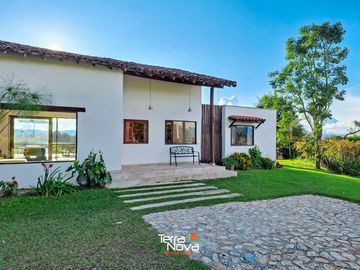 Finca en conjunto cerrado en venta Guatapé