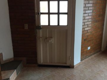 ¡SE VENDE HERMOSA CASA! EN FUNZA