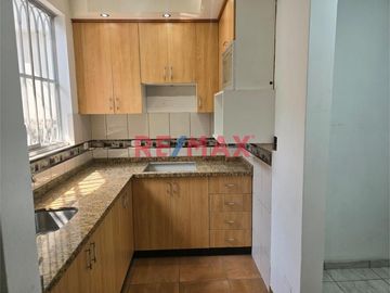 1139746 Venta De Acogedor Departamento En Primer Piso Cerca A La Av. Las Flores Alt. Paradero 8 Urb. Canto Grande