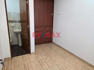1139746 Venta De Acogedor Departamento En Primer Piso Cerca A La Av. Las Flores Alt. Paradero 8 Urb. Canto Grande