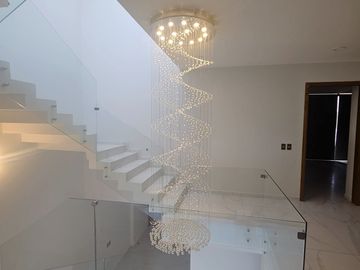 Renta esta espectacular casa en Coto Alemán, Valle Imperial, Zapopan