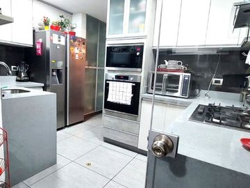 Hermoso y bien cuidado departamento en el 1er piso, cerca a parques
