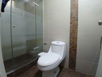 Hermoso y bien cuidado departamento en el 1er piso, cerca a parques