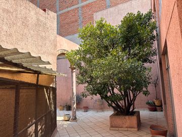 Casa en venta en el centro de la ciudad en excelente estado