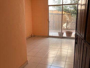 Casa en venta en el centro de la ciudad en excelente estado