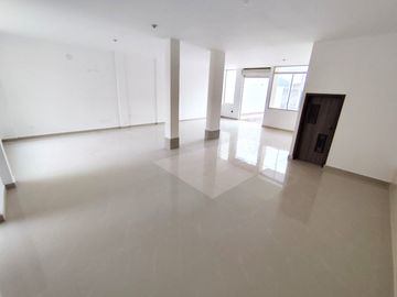 ✅VENDO AMPLIO LOCAL COMERCIAL 70 m2 (San Antonio de Pichincha)