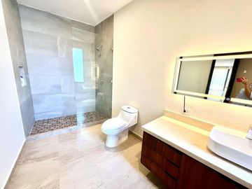 🏡 Lunaterra – Vistas a la bahía, ubicación estratégica y estilo en Sunset Cabo
