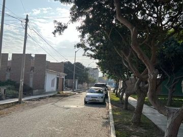 TERRENO FRENTE A PARQUE EN VILLA LOS CONTADORES – TRUJILLO