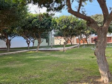TERRENO FRENTE A PARQUE EN VILLA LOS CONTADORES – TRUJILLO
