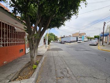 COL. MONUMENTAL CASA EN VENTA TIPO DUPLEX CON EXCELENTE UBICACIÓN