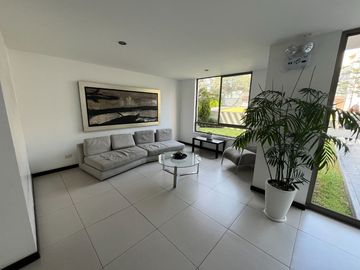 VENDO OCASION X VIAJE DPTO.120m2.DORM 3.BAÑOS 3.EST 2. CASUARINAS-SURCO