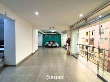 Dúplex en venta en San Isidro con 3 dormitorios, 172 m², balcón y jacuzzi