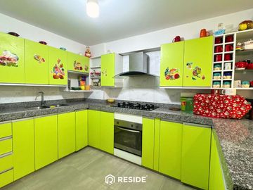 Dúplex en venta en San Isidro con 3 dormitorios, 172 m², balcón y jacuzzi