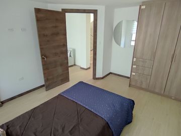 ✅CASA LISTA 3 PISOS - (San Antonio de Pichincha)