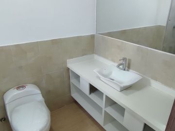 ✅CASA LISTA 3 PISOS - (San Antonio de Pichincha)