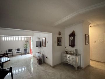 CASA EN VENTA EN CRESPO SECTOR RESIDENCIAL CON EXCELENTE UBICACIÓN