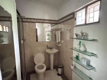 CASA EN VENTA EN CRESPO SECTOR RESIDENCIAL CON EXCELENTE UBICACIÓN