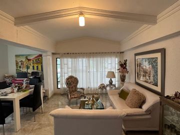 CASA EN VENTA EN CRESPO SECTOR RESIDENCIAL CON EXCELENTE UBICACIÓN