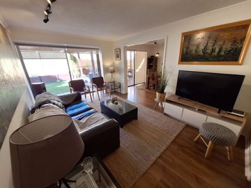 CASA EN VENTA 330 M² - PARQUE LA HACIENDA - PEÑALOLÉN METRO QUILIN (Cód 163)