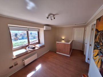 CASA EN VENTA 330 M² - PARQUE LA HACIENDA - PEÑALOLÉN METRO QUILIN (Cód 163)