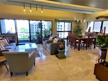 FOR SALE: 3BR PENTHOUSE CONDO AT ALEXANDRA