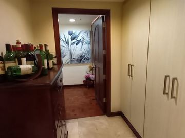 FOR SALE: 3BR PENTHOUSE CONDO AT ALEXANDRA