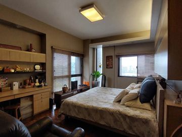 FOR SALE: 3BR PENTHOUSE CONDO AT ALEXANDRA