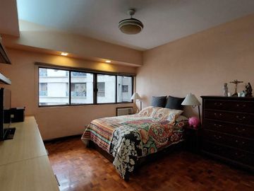 FOR SALE: 3BR PENTHOUSE CONDO AT ALEXANDRA