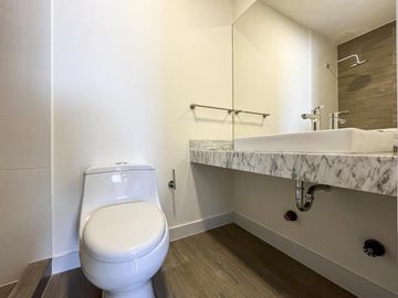 🏡 ¡Vive en Miraflores con Estilo! Estreno con Balcón, Cochera y Todo lo que Soñaste 💫 ✨ 2 Dorms | 2 Baños | Cocina Americana | Certificación EDGE |
