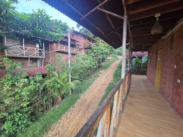 Un exclusivo complejo hotelero de 6080 m² que ofrece el equilibrio perfecto entre naturaleza, confort y oportunidad de negocio.