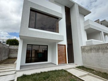 CASA DE VENTA EN IBARRA