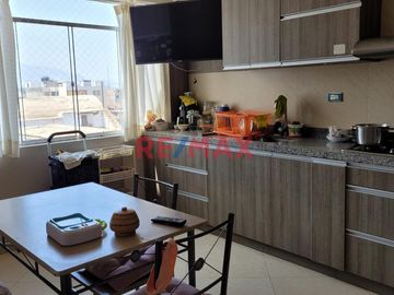 Vendo Duplex Con Terraza +Estacionamiento En Urb. Esmeralda 118.39
