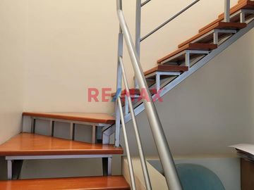 Vendo Duplex Con Terraza +Estacionamiento En Urb. Esmeralda 118.39
