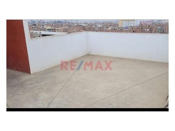 Vendo Duplex Con Terraza +Estacionamiento En Urb. Esmeralda 118.39