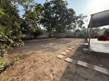TERRENO PLANO DE 1095 M2 - EXCELENTE UBICACIÓN