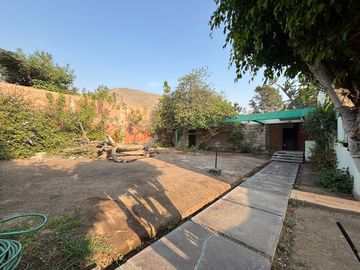 TERRENO PLANO DE 1095 M2 - EXCELENTE UBICACIÓN