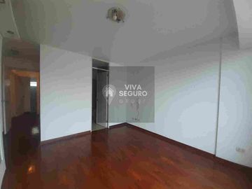 VENDO DEPARTAMENTO DUPLEX 90 m2 Santa Cruz Miraflores, VISTA EXTERIOR.
