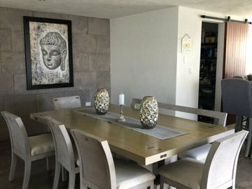 CASA EN VENTA EN LOMAS DE ANGELOPOLIS