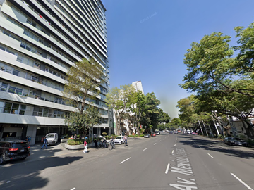 Venta de Departamento en Remate, con terraza y estacionamiento en zona de alta plusvalía, Benito Juárez, CDMX