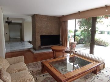UF.90.650 ESPECTACULAR CHALET DE LUJO LOS DOMINICOS ANTIGUOS