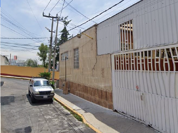Venta de Casa en Remate, con gran ubicación cerca del Hospital Pediátrico Tacubaya, Col. Bellavista, Álvaro Obregón, CDMX