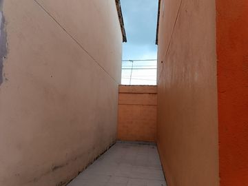 Vendo casa de 2 plantas de 3 dormitorios en Alameda del Río, Mucho Lote 2