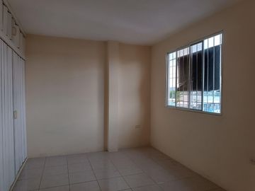 Vendo casa de 2 plantas de 3 dormitorios en Alameda del Río, Mucho Lote 2
