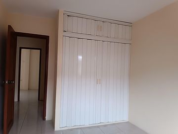 Vendo casa de 2 plantas de 3 dormitorios en Alameda del Río, Mucho Lote 2