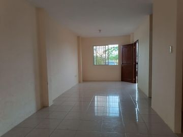 Vendo casa de 2 plantas de 3 dormitorios en Alameda del Río, Mucho Lote 2