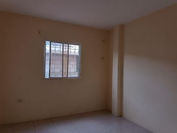 Vendo casa de 2 plantas de 3 dormitorios en Alameda del Río, Mucho Lote 2