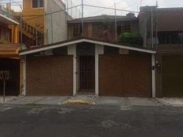 Venta de Casa en Remate, zona exclusiva gran ubicación cerca de la Universidad UAM X, Col. Coapa, Coyoacán, CDMX