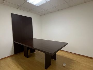Espaciosa oficina en venta - 6to piso Av. Colón