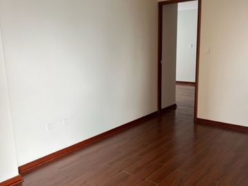 Lindo Departamento Flat de Estreno en Avenida Los Vicus – Santiago de Surco